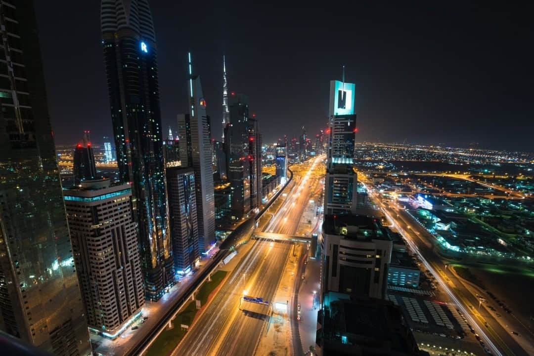 National Geographic Travelさんのインスタグラム写真 - (National Geographic TravelInstagram)「Photo by @michaelclarkphoto | The stunning view over the Sheikh Zayed Road from the Level 43 Sky Lounge on the 43rd floor of the Four Points by Sheraton hotel in Dubai, not far from the Burj Khalifa. The epic view from this lounge is relatively easy to photograph, but bring a tripod if you want to get a sharp image. #dubai #uae #unitedarabemirates」2月12日 22時07分 - natgeotravel
