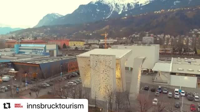 アンナ・シュテールのインスタグラム：「#ad Join the @innsbrucktourism challenge and win unique prizes. Tick your ascents and log them with the @vertical.life.climbing app to enter the prize raffle. Among the prizes are a meet and greet with myself, a weekend for 2 in a 4-star-hotel and 2 spots in the 2020 @saac_alpine climbing camp in Innsbruck in September. • Rules & more info: https://challenge.vertical-life.info/en/Innsbruck-Challenge」