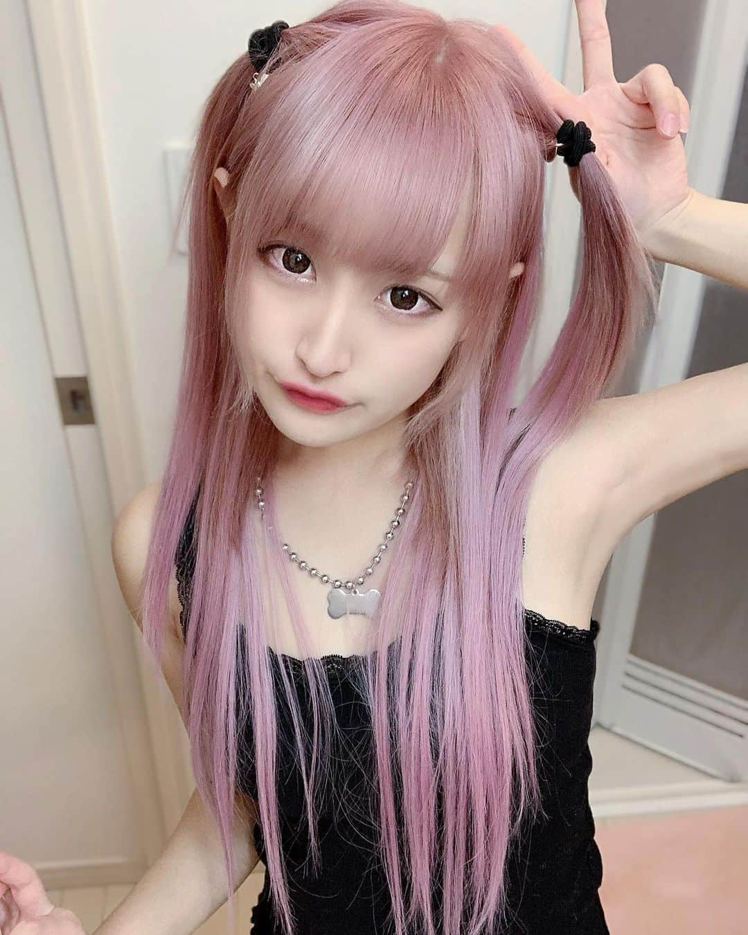のインスタグラム：「Lapisで染めエクしてもらいました！いつも完璧に可愛い色にしてくれる天才」