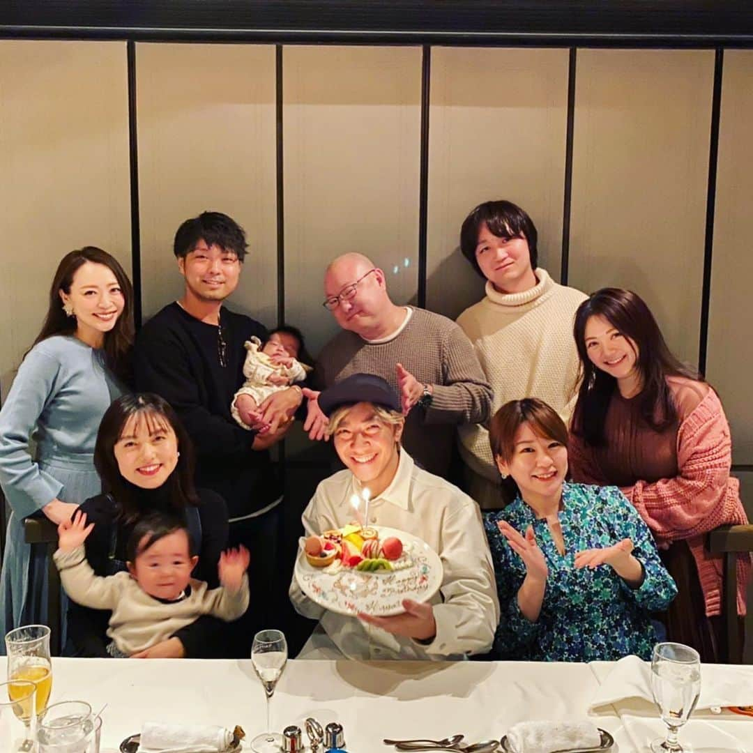 田中隼人さんのインスタグラム写真 - (田中隼人Instagram)「こないだよく会うみなさんにお誕生日会を開いてもらいました🎉🎂 毎年ありがたや。  昔は深夜にやってたこの会も今ではすっかりランチ会に😂  プレゼントもたくさん貰っちゃった。  ありがたや。」2月12日 14時19分 - tanaka_hayato