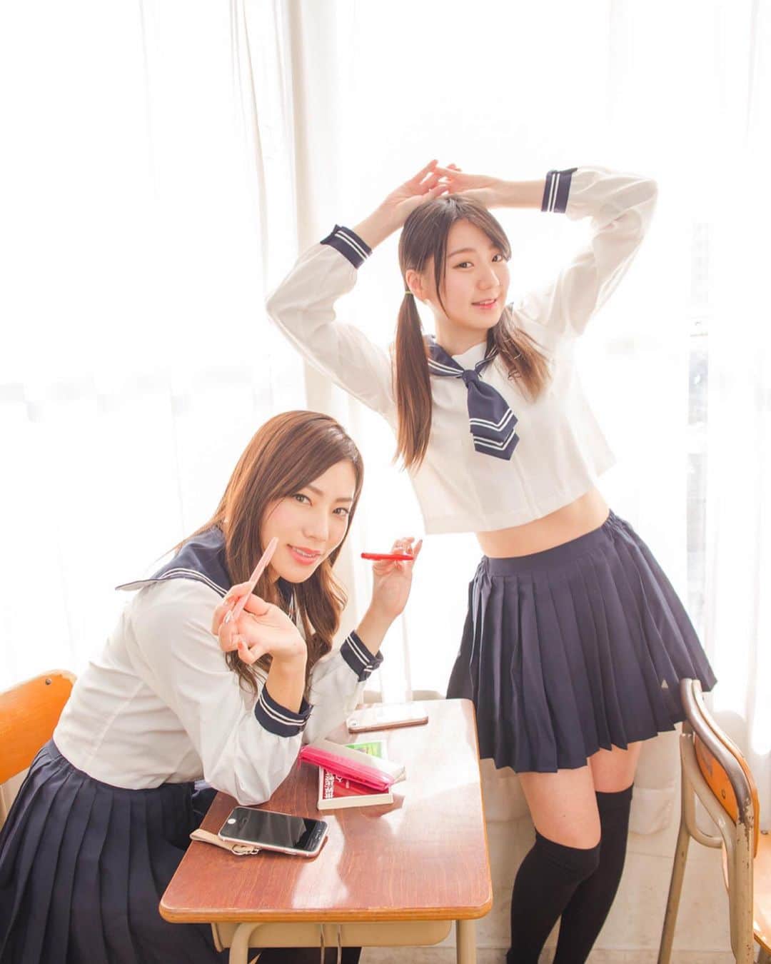 のインスタグラム：「プリーツスカートって エロいと思うのは私だけですか？？ #制服 #セーラー服 #セーラー服コスプレ #コスプレ #ふともも  #jk #コスプレイヤー #コスプレ撮影 #アニメ #コスプレイヤーさんと繋がりたい #モデル #レースクイーン #ラウンドガール  #cosplayer #cosplaygirl #anime #animegirl #teen  #model #racequeen #race #被写体 #teenage」