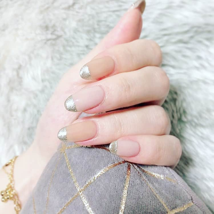 東條恭子さんのインスタグラム写真 - (東條恭子Instagram)「今月のネイルもお気に入り💅🏻♡♡ #nail #naildesign #nailstagram #beauty #シンプルネイル #ネイル #ネイルデザイン #フレンチネイル」2月12日 15時23分 - kyoko_tojo