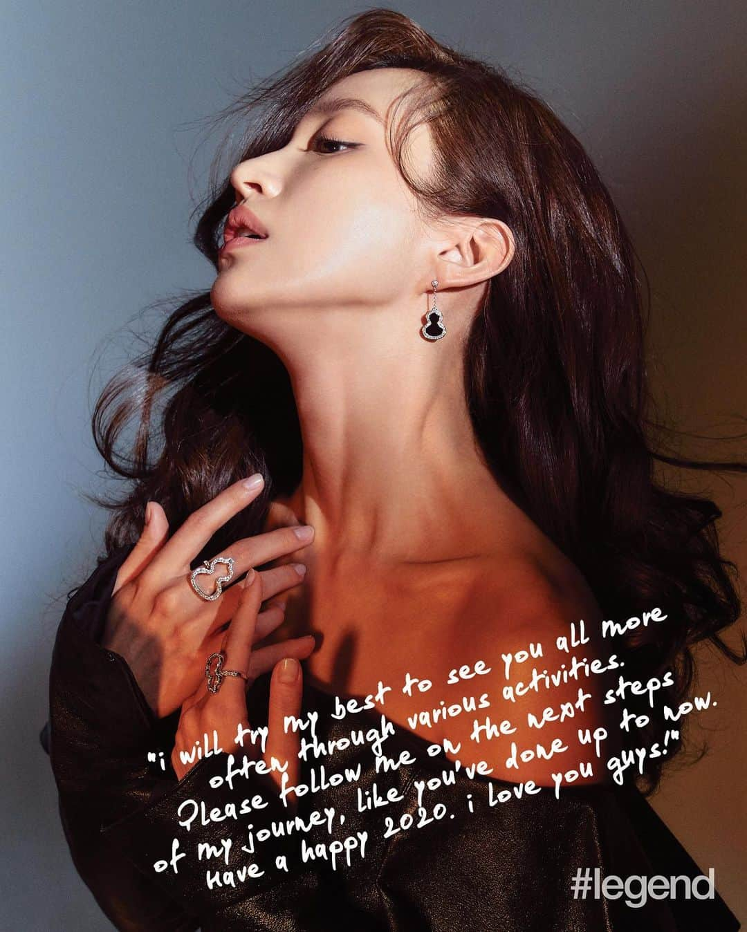 ハニさんのインスタグラム写真 - (ハニInstagram)「Had a blast working with Hongkong #Legend magazine, dazzling in  @qeelinjewellery 💖 - Next step of my journey - Photography / Joo-young Ahn Videography / Aaron Park Creative Direction / Gordon Lam  Fashion Direction / Kieran Ho  Styling / Joanne Ji-yoon Lee Make-up / Soo-il Choi Hair / Jong-oh Oh Interview / Danny Kang」2月12日 15時29分 - ahnanihh