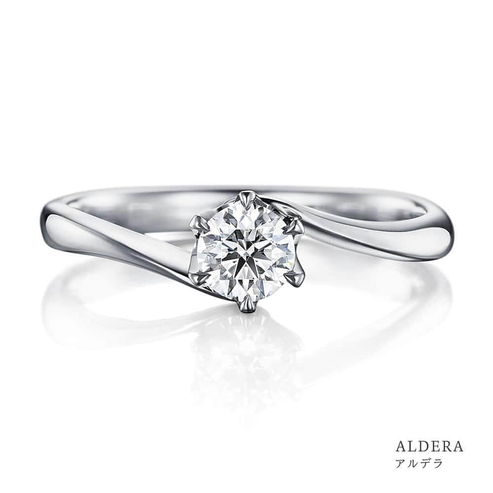 婚約・結婚指輪のI-PRIMO（アイプリモ）公式アカウントさんのインスタグラム写真 - (婚約・結婚指輪のI-PRIMO（アイプリモ）公式アカウントInstagram)「* 【華やかな輝きと洗練されたデザインが織り成す、永遠の愛の証】  指元で存在感のある輝きを放つダイヤモンドが美しいエンゲージリング。おふたりの清らかな愛の誓いをあらわすマリッジリングは、身に着けているのを忘れてしまうほどなめらかな着け心地と、シーンを選ばないシンプルなフォルム。重ねづけにもぴったりなウェディングリングです。  婚約指輪：アルク #アイプリモ_アルク 婚約指輪：アルデラ #アイプリモ_アルデラ 婚約指輪：プラウ #アイプリモ_プラウ 結婚指輪：ユノー #アイプリモ_ユノー 結婚指輪：ホルス #アイプリモ_ホルス * #iprimo #アイプリモ #結婚指輪 #婚約指輪 #結婚 #婚約 #ブライダルリング #エンゲージリング #マリッジリング #プレ花嫁 #結婚準備 #令和婚 #2020春婚 #2020夏婚 #wedding #日本中のプレ花嫁さんと繋がりたい #結婚指輪選び #指輪探し #ペアリング #重ね着け #セットリング #ソリテール」2月12日 16時45分 - iprimo_official