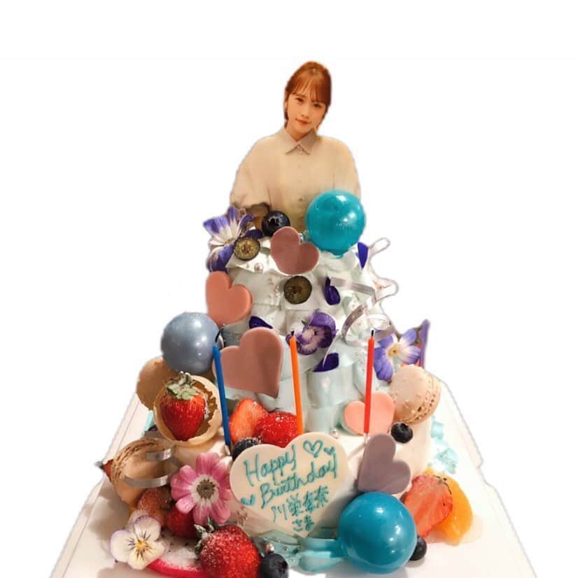 川栄李奈さんのインスタグラム写真 - (川栄李奈Instagram)「25歳になりました😋 可愛いケーキでお祝いしてもらいました♡ 今年も頑張ります✌︎」2月12日 17時38分 - rina_kawaei.official