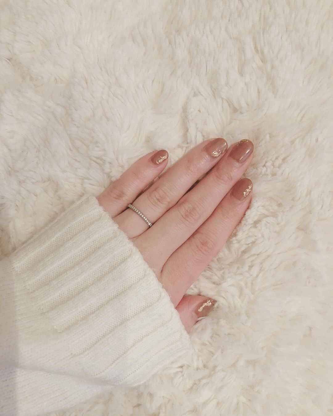 田中理恵さんのインスタグラム写真 - (田中理恵Instagram)「@musha_violet ネイル💅🌟 珍しく飽きないで頑張って保っております。 伸びてきたしそろそろチェンジしようかな。  次はどんな感じにしよう🥰❤️」2月12日 17時59分 - riiiiiie611