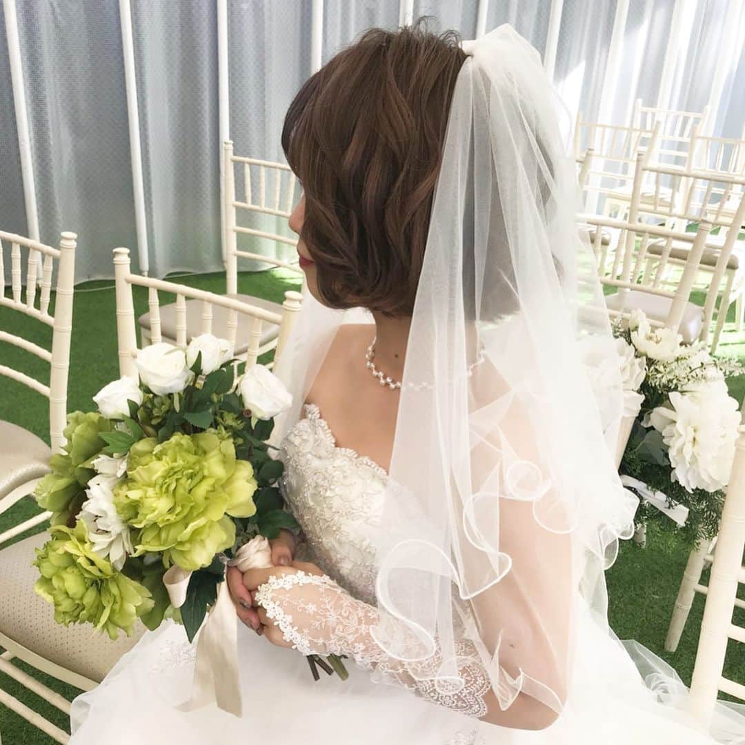 R Y K Vanilla Emuさんのインスタグラム写真 R Y K Vanilla Emuinstagram 花嫁さまhair ボブの巻き下ろし 挙式はヘアパーツ無しでベールのみ 披露宴入場で花かんむりに 花嫁さま手作りの花かんむり とっても可愛い ヘアメイク ヘアアレンジ 結婚式 ヘア