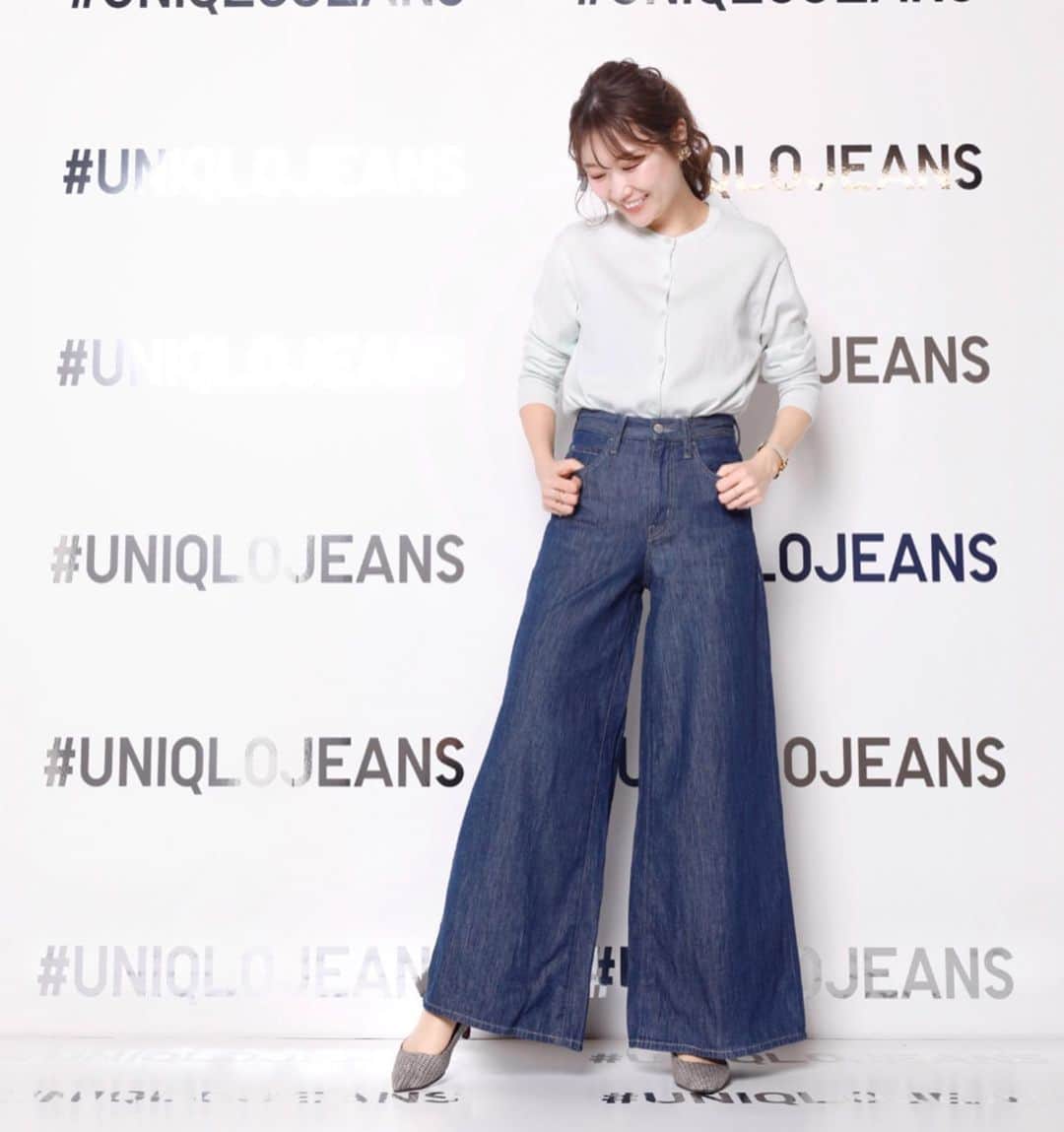 のインスタグラム：「. UNIQLOの2020SS JEANS COLLECTION  2月中旬発売予定の #ハイライズスーパーワイドジーンズ  夏でも履きやすい薄手タイプで スカート見えするワイドなシルエットが私っぽい💓 お肌への設置面は主に腰回りのみなので涼しく感じられる優秀ジーンズ♫  脚長効果抜群です✨  #uniqlojeans #ユニクロジーンズ #uniqlo  #uniqlo2020SS  @uniqlo_ginza #outfit #ootd  #instafashion #fashion #instagram  #シンプル #コーデ #コーディネート#私服#ユニクロ #ユニクロコーデ#春#spring#夏#summer」