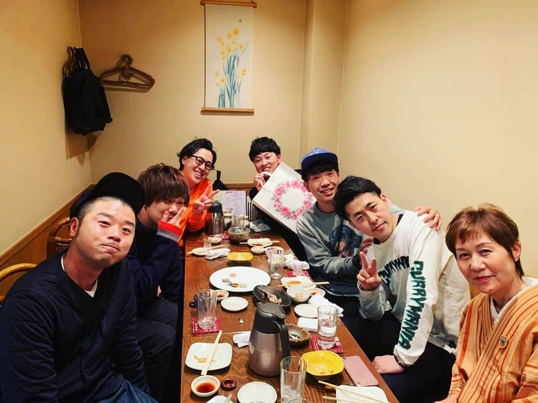 ゆうへいさんのインスタグラム写真 - (ゆうへいInstagram)「アキナさんとの楽しい宴。 2軒目はロゼスパークリング。  #生ビール #日本酒 #芋焼酎 #麦焼酎 #ロゼスパークリング」2月12日 18時20分 - tachianija