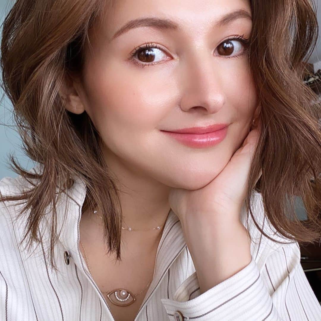橋本麗香のインスタグラム：「無理しない ありのままの自分に オッケーを出す🙋🏼‍♀️ ． 頑張りたいって思える時は 喜んで頑張る❤️ ． 私の周りの素敵な人は 皆いい意味で 脱力していて 自然にキラキラしていて いつも感化されてしまう🤩⚡️」