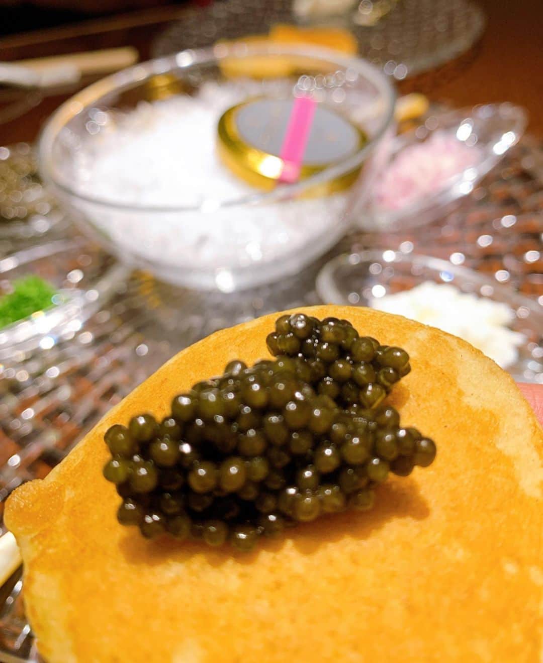 濱野りれさんのインスタグラム写真 - (濱野りれInstagram)「'MARUICHI' -A restaurant full of delicacies like Caviar, Shark Fin, Softshell Turtle🐢🦈 These ingredient increase my happiness💕 It is easy to make reservations depending on the time of day, so if you want to try these delicacies, why don't you go🐢💚 — — すっぽんフカヒレのお店'まる市'へ🐢✨フカヒレの姿煮って家では作れないものだしやっぱり幸福度あがる...💖 ほとんどの料理に金粉かトリュフがかかっててさすが銀座のお店って感じ🥺✨再訪あり🙋‍♀️‼️ ごちそうさまでした💕 — — #rirelog#maruichi #ginzaeats#tokyoeats #ginzarestaurant#tokyorestaurant #japaneserestaurant #delicacies#delicacy #tokyogourmet#tokyojapan#eatlover#softshellturtle#caviar#sharkfin#sharkfinsoup#balenciaga #まる市#東京グルメ#銀座グルメ#すっぽん#すっぽん料理#フカヒレ#フカヒレの姿煮#キャビア#珍味#金粉」2月12日 19時22分 - riregram