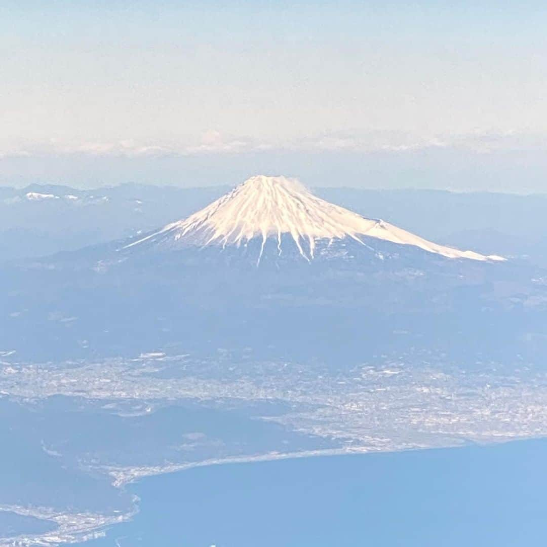 山田佳子さんのインスタグラム写真 - (山田佳子Instagram)「富士山〜🗻🥰💕﻿ ﻿ #いつ見ても　﻿ #美しい﻿ #和む﻿ #雄大さ﻿ #惚れ惚れ　﻿ #富士山﻿ #mtfuji🗻」2月12日 20時03分 - yoshiko117