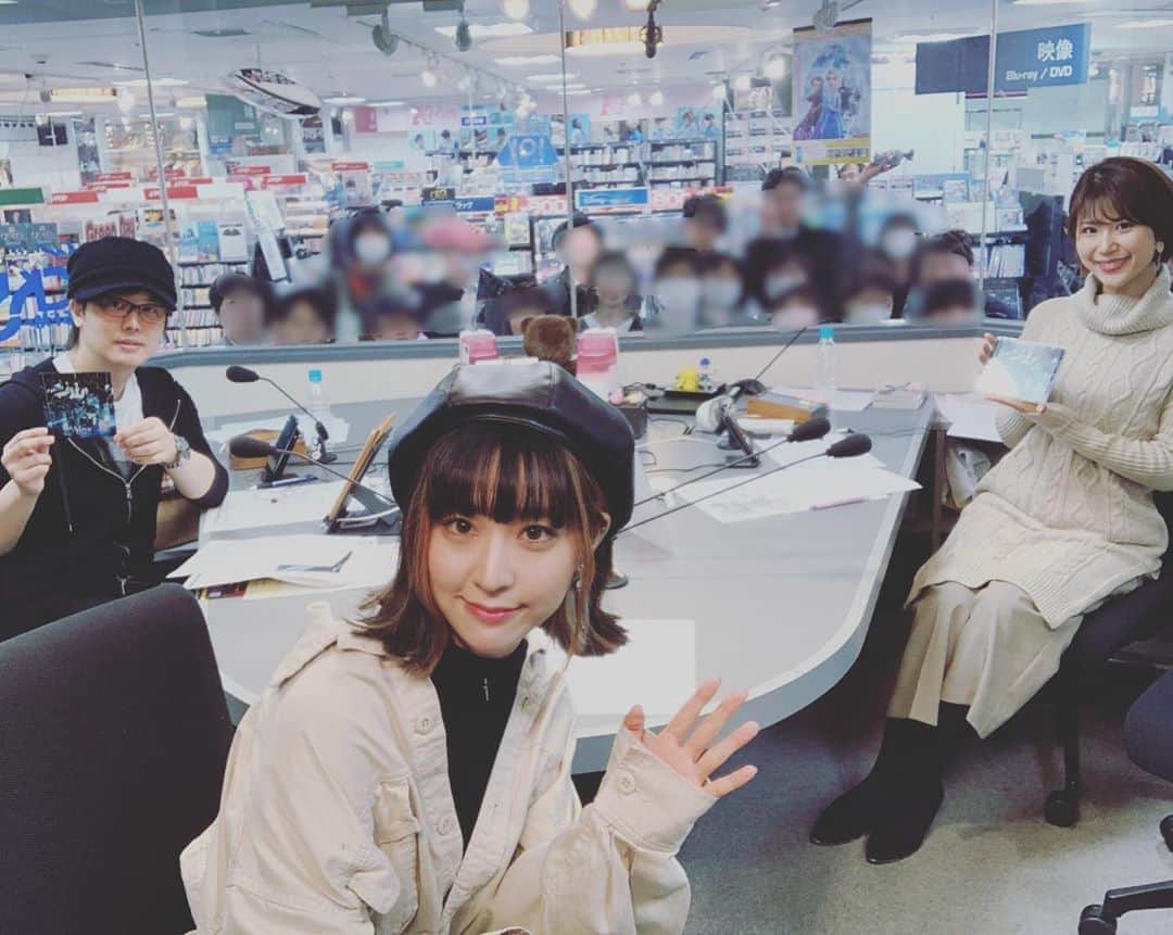 三浦祐太朗のインスタグラム：「本日のゲストは #綾野ましろ さんでした。 #NACK5 #キラスタ #斉藤百香 #三浦祐太朗」