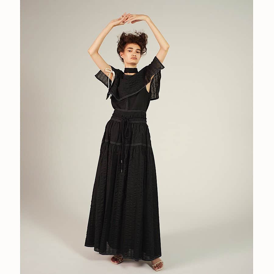 のインスタグラム：「20SS［ AFRO MODE ］ STORY 3月号掲載. (p.175)wavy-cotton contrast stitch skirt/¥36,000+tax.  @near.nippon_press 詳細はホームから (HOME PAGE→info)  #nearnippon #STORY3月号 #cotton #contraststitch #20SS #womensfashion #womenswearstyles」