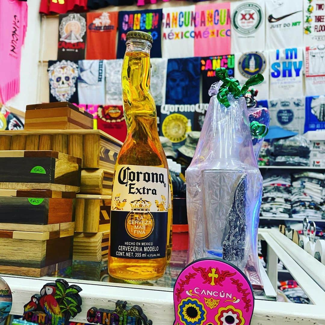 RyosukeTakenakaさんのインスタグラム写真 - (RyosukeTakenakaInstagram)「#cancun#mexico#shop#street」2月12日 20時41分 - tori.usa8