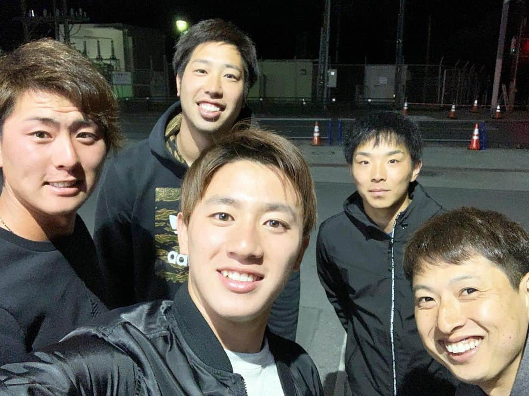 村田透のインスタグラム：「先日、第二回ファイターズ大阪会が開催しました。今年からまたメンバーが増えました。今回も楽しい会でした。第三回は開催される…。 #北海道日本ハムファイターズ #大阪会 #吉田侑樹 #姫野優也 #高山優希 #上野響平 #村田透」