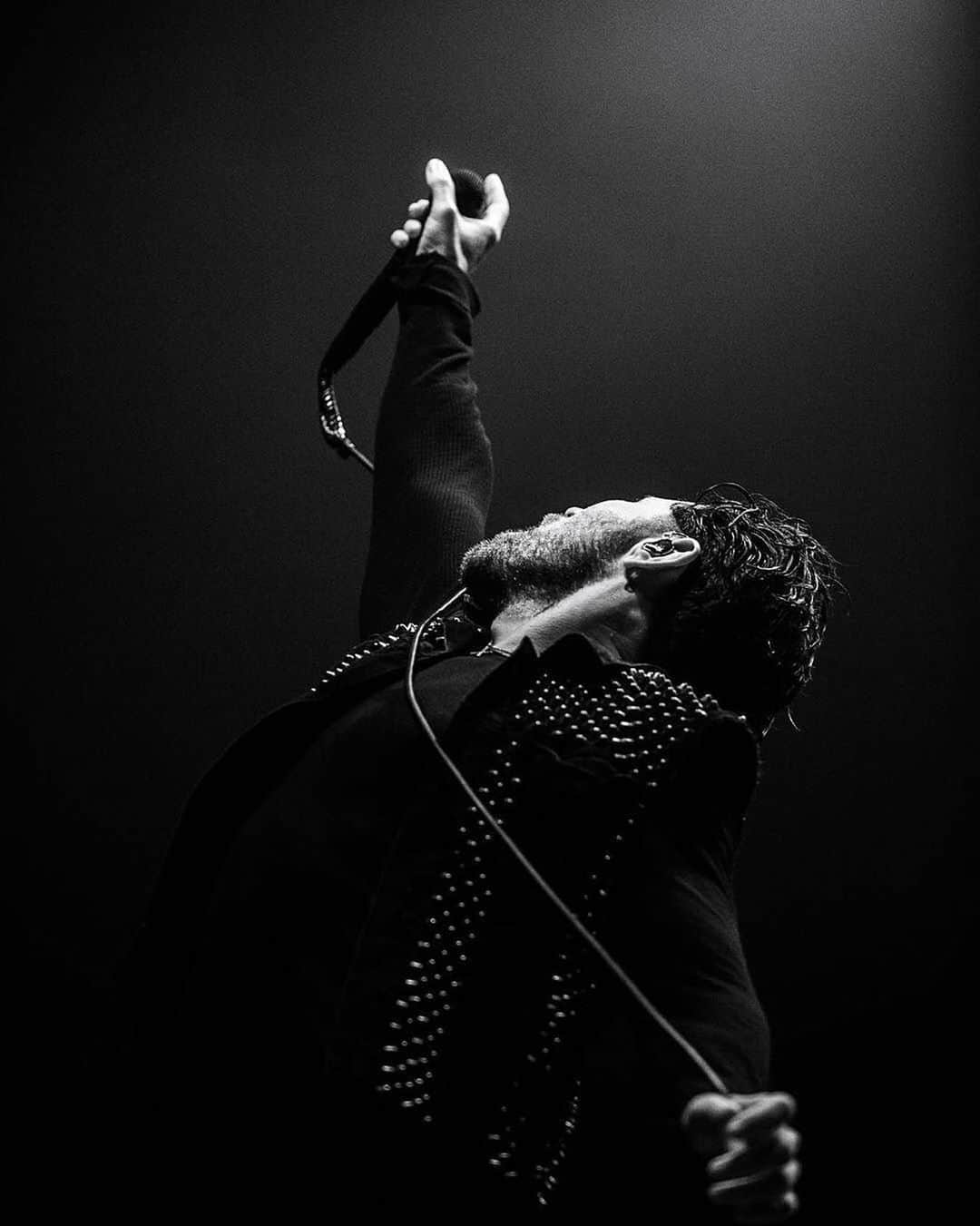 AFIのインスタグラム：「Swipe up in our story to stream @daveyhavok’s picks of the week on @spotify. 📷: @amymuirphoto」
