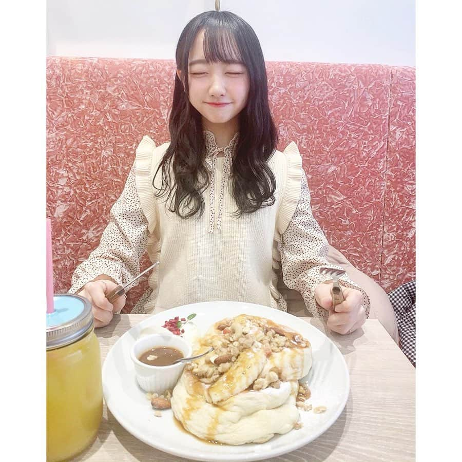 石田千穂さんのインスタグラム写真 - (石田千穂Instagram)「． 甘党！！！ #カフェ巡り #広島カフェ #広島スイーツ #広島グルメ #パンケーキ #キャラメル #aprosecafe #STU48 #idol #石田千穂 #ootd #ワンピース #majesticlegon」2月13日 7時23分 - chiho_ishida