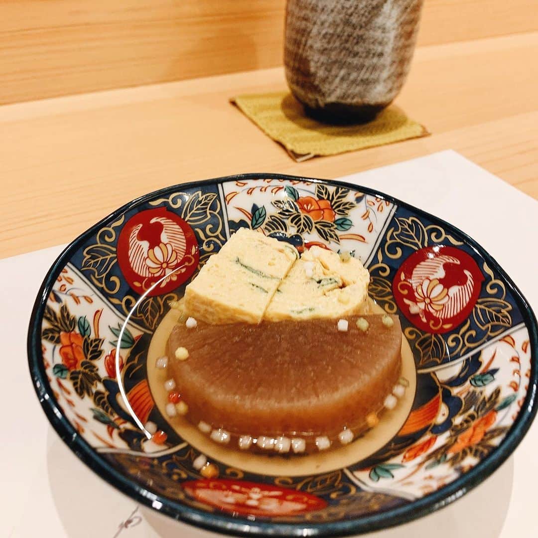 小西翼さんのインスタグラム写真 - (小西翼Instagram)「. 久々のお寿司を美女と息子と🤤♥️ . なかなか、子連れでお寿司 行けるところが少ないので 嬉しくて嬉しくてたまらなかった🥰！ . #うら山#お寿司#名古屋 #名古屋グルメ」2月12日 22時48分 - tucha_k