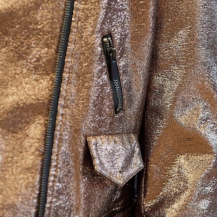 のインスタグラム：「Add some sparkle to your life ✨ #Met #AW20Collection #MetIsBack #SneakPeek」