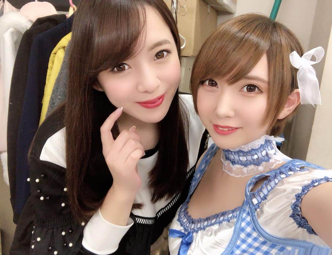 愛原れのさんのインスタグラム写真 - (愛原れのInstagram)「チーム★プライム〜( ◜ᴗ◝)💓 一緒に楽演祭に出た同じ事務所のなっちゃん＆美音🐰💖 仲良しこよしなのっ😙❤ ＊ ＊ ＊ #池袋 #liveinnROSA #楽演祭 #LIVE #プライムエージェンシー #三島奈津子 #葉月美音 #アイドル #アイドルユニット #ラブリーポップス #ラブポ #愛原れの #真田みづ稀 #星空もあ #大河まりあ #ショート女子 #3枚目にまたやってるこのポーズ #マイブーム #知らんけど」2月12日 23時37分 - reno_aihara