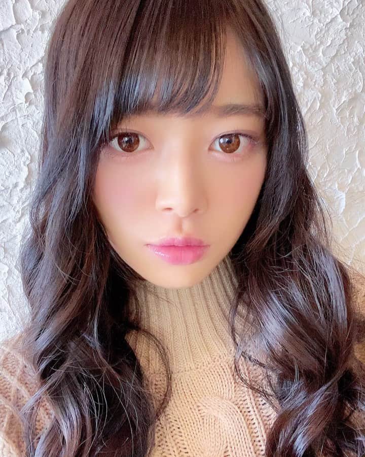 藤田いろはのインスタグラム：「こーゆーの好き？﻿ 今日もお疲れ様🌟﻿ 明日のオフ会楽しみだなあ🥰﻿ ﻿ ﻿ ‪#藤田いろは#いろはにほれた#すらりスト#ゼロイチファミリア#グラビア#グラビアアイドル#gravure#グラドル#グラドル自画撮り部#自撮り#私服#水着#黒髪#ヘアアレンジ#写真#写真好きな人と繋がりたい#photo#被写体#撮影会#撮影 #ヘアースタイル #巻き髪ロング #selfie ‬#swimwear #東京#me#selca#new#tokyo」