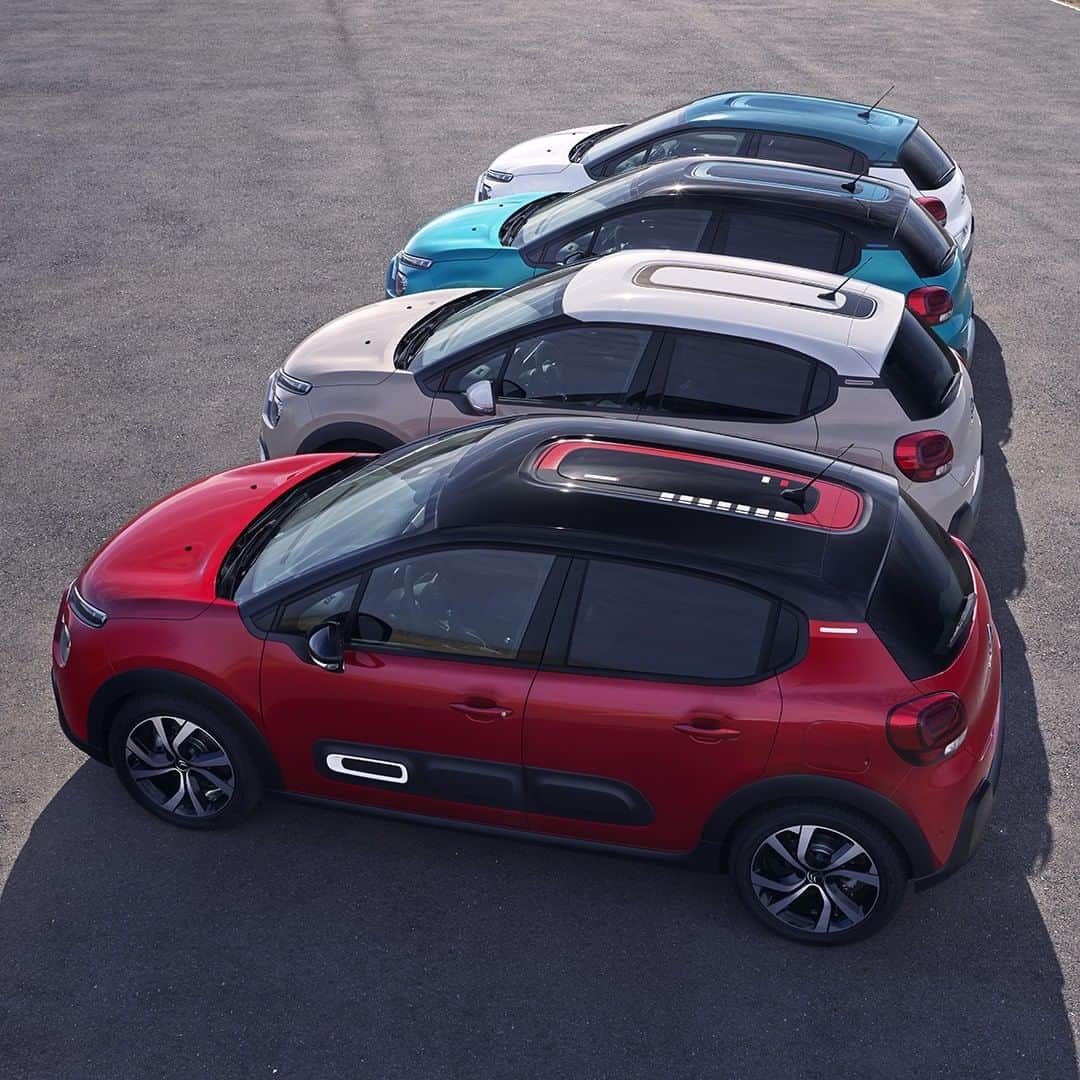 Citroënさんのインスタグラム写真 - (CitroënInstagram)「Red, blue, white...there is a colour for every mood. New Citroën C3, 97 customisation combinations, which one is made for you? 🔴🔵⚪️ #NewCitroënC3 #Customisation #CitroënAdvancedComfort #Citroën #CitroënC3 #personalised #colour #NewCar #Urban #lifestyle #design #fashion #comfort #Instacar #Carsofinstagram」2月13日 1時35分 - citroen