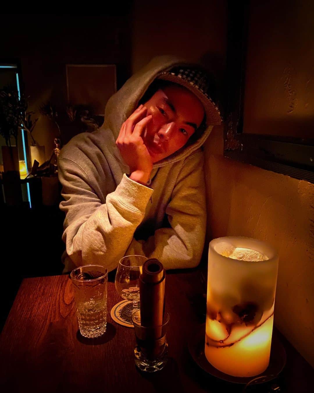 岩崎拓馬さんのインスタグラム写真 - (岩崎拓馬Instagram)「Great time . . とっても素敵なバーを 教えてもらってテンションMAX  美味しいお酒とレコード こんなに気分のいいBARはじめて🍸❤️ . . #bar #lamb #happytime」2月13日 1時35分 - happy_takuma