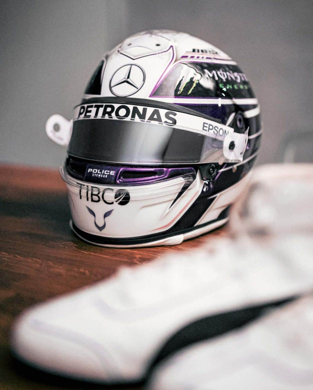 ルイス・ハミルトンさんのインスタグラム写真 - (ルイス・ハミルトンInstagram)「2020 Purple Dove!  #StillIRise #TeamLH」2月13日 3時00分 - lewishamilton