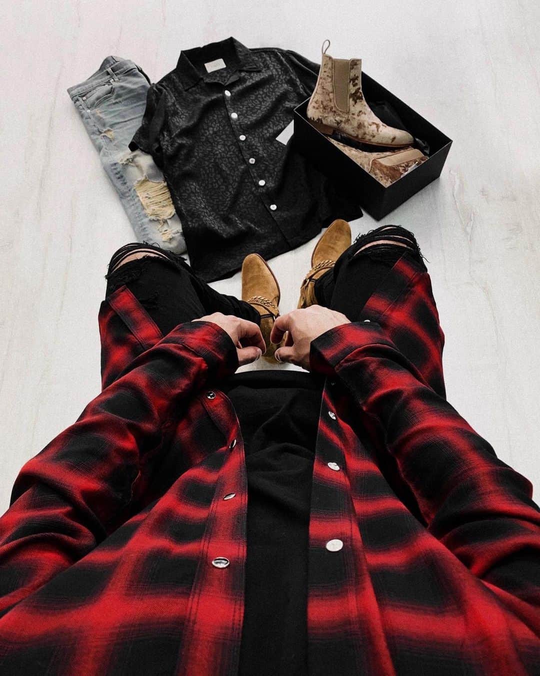 Men Withさんのインスタグラム写真 - (Men WithInstagram)「#ad The ORO Henrik Harness Boots @orolosangeles The Noir Everyday Denim @orolosangeles The Red Leon Plaid Shirt @orolosangeles www.orolosangeles.com  Tap to shop!」2月13日 3時48分 - menwithstreetstyle