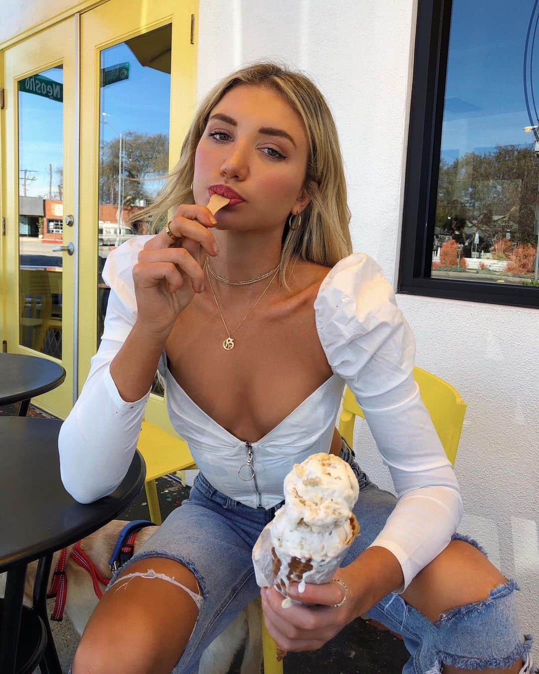 Gabrielle Grace Epsteinさんのインスタグラム写真 - (Gabrielle Grace EpsteinInstagram)「best ice-cream flavour go」2月13日 5時01分 - gabbyepstein