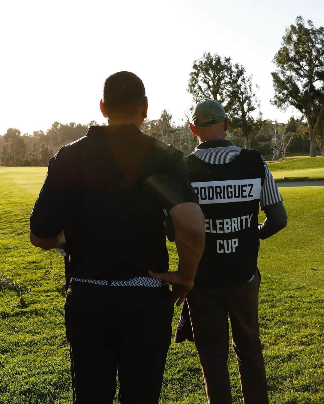 アレックス・ロドリゲスさんのインスタグラム写真 - (アレックス・ロドリゲスInstagram)「Celebrity Cup champs! It’s much easier to win when you have this guy as your team captain. Thanks @tigerwoods for having me on your team. ⛳️🏆」2月13日 5時07分 - arod