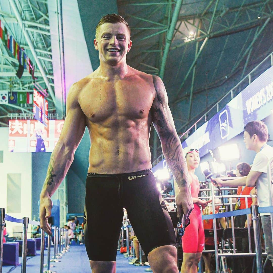 アダム・ピーティさんのインスタグラム写真 - (アダム・ピーティInstagram)「Busy days but I love every minute 🚀🖤」2月13日 5時14分 - adam_peaty