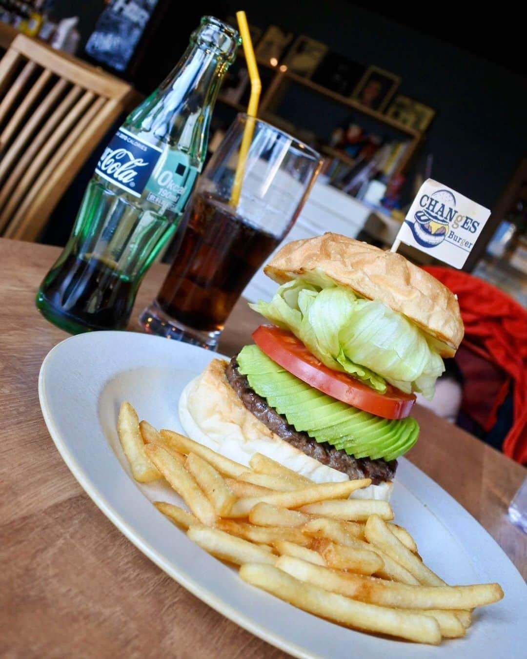 中山美香さんのインスタグラム写真 - (中山美香Instagram)「😋😋😋 . . . #ハンバーガー #フライドポテト #アボカド #hamburger #frenchfries #abocado #lunch」2月13日 17時06分 - mika5nakayama