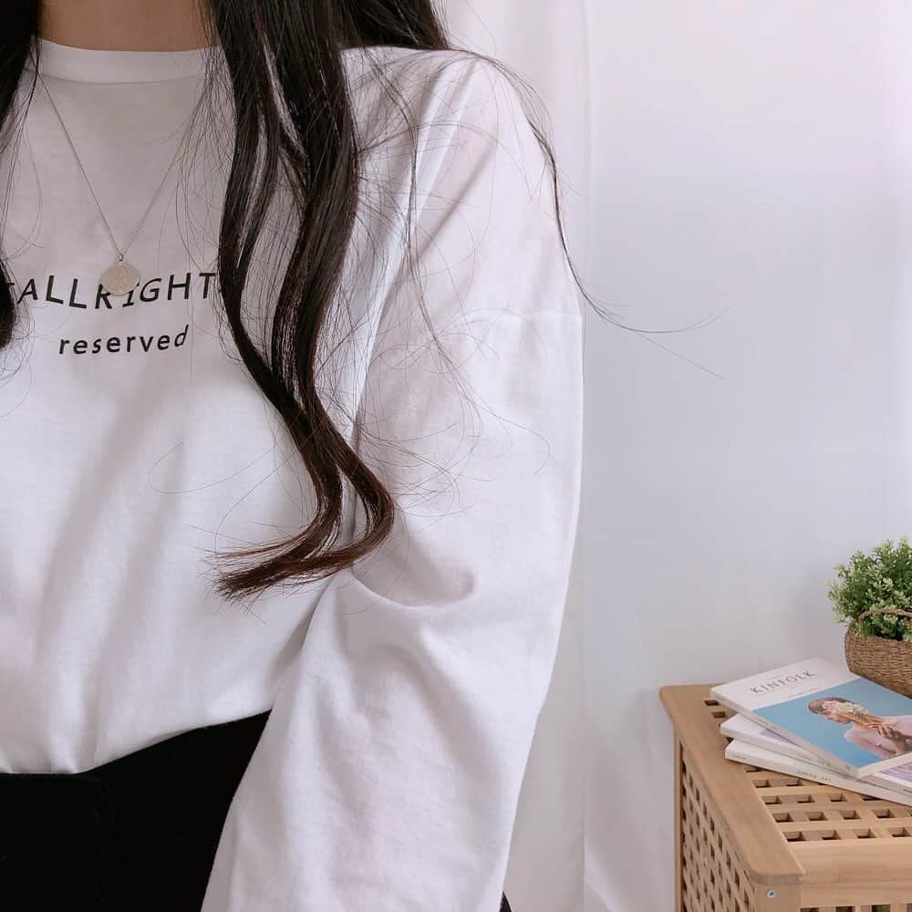 ガールズルールさんのインスタグラム写真 - (ガールズルールInstagram)「ALL RIGHTボックスTシャツ (t0612) COLOR : IVORY, BLACK」2月13日 15時37分 - girlsrule_official