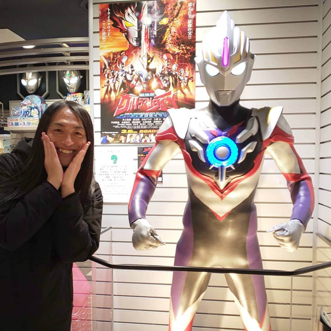 LOVE ME DOさんのインスタグラム写真 - (LOVE ME DOInstagram)「ウルトラマンワールドM78に行ったら ウルトラマンオーブ スペシウムゼペリオン 「ウルトラマンさん! ティガさん! 光の力、おかりします!」 チケット発売中！ 2月25日（火） Love Me Doラブちゃんの 開運･占いトークライブ ～満月の力、おかりします！vol.13 『風水で運気アップ！ スマホ、お財布の使い方で 幸運を引き寄せる方法を伝授！』 開場 18:00  開演 19:00  場所 東京カルチャーカルチャー https://t.co/ka0RqDsq9y  #ウルトラマンワールドm78 #ウルトラマンオーブ #ウルトラマンオーブスペシウムゼペリオン #光の力おかりします #満月の力おかりします #新月の力おかりします #ラブちゃんトークライブ # ラブちゃん占い #動くパワースポット #動くパワースポットラブちゃん #動くパワースポットLoveMeDo」2月13日 16時27分 - lovemedo_fortunteller