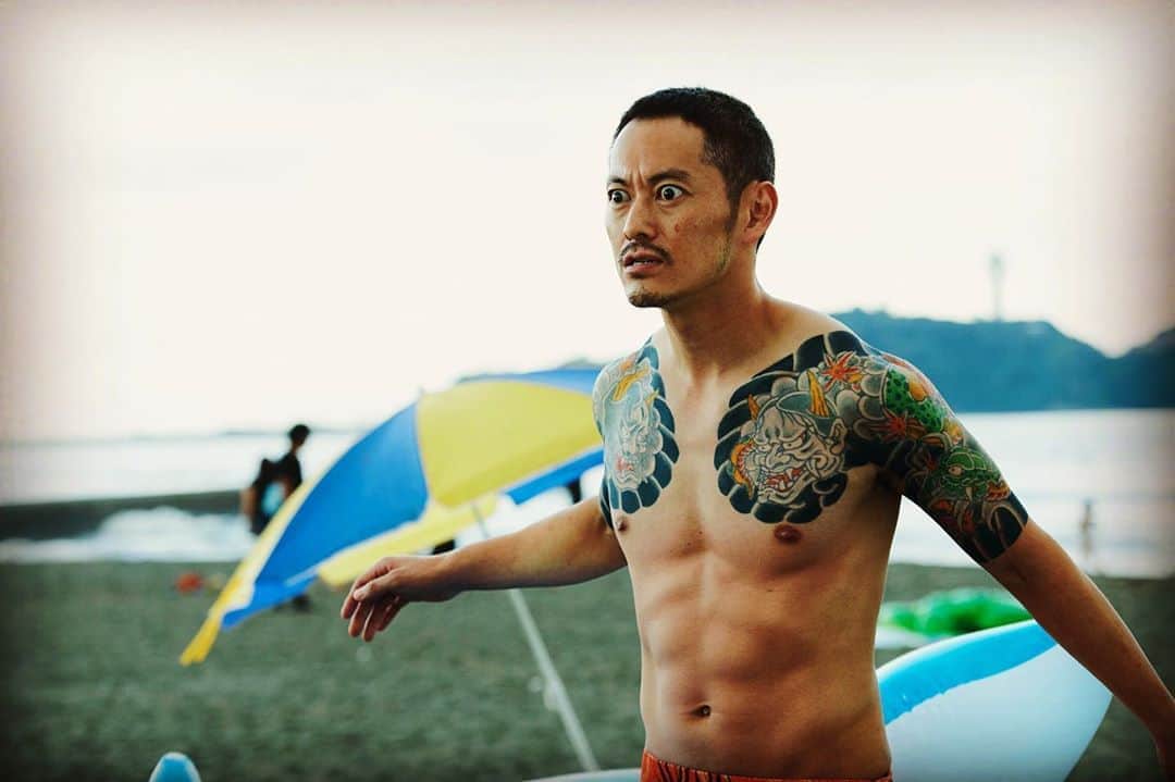 般若のインスタグラム：「2/28配信 Amazon Prime Video 「湘南純愛組！」 第1話に少し出演してます。」