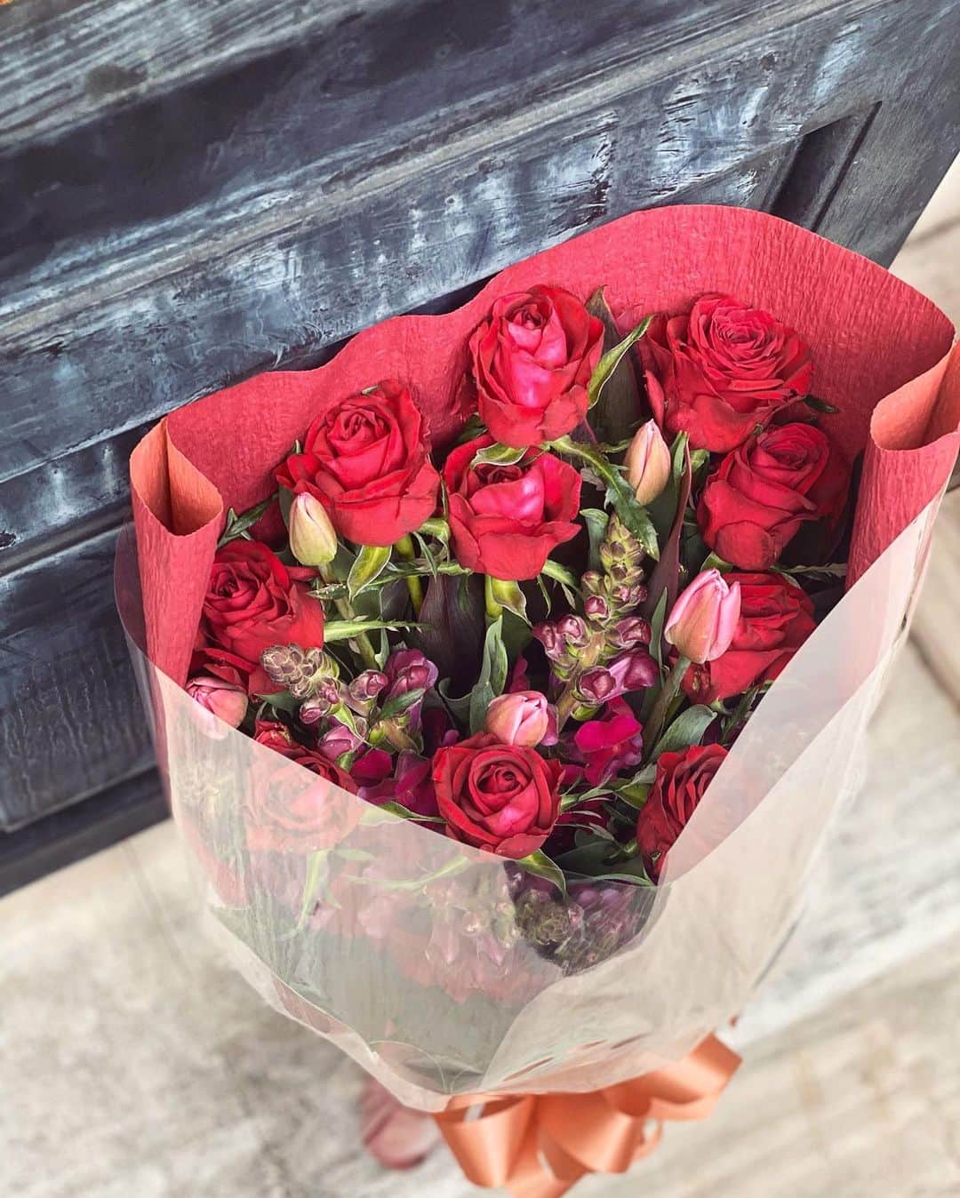 雨宮みずきさんのインスタグラム写真 - (雨宮みずきInstagram)「． Flower of language🥀 ． “I love you” “Affection" “Beauty" "Passion" "Eager love" "Beautiful appearance" ． #rose #flowerlanguage #flowerstagram #beautiful」2月13日 11時20分 - ammymzk0926