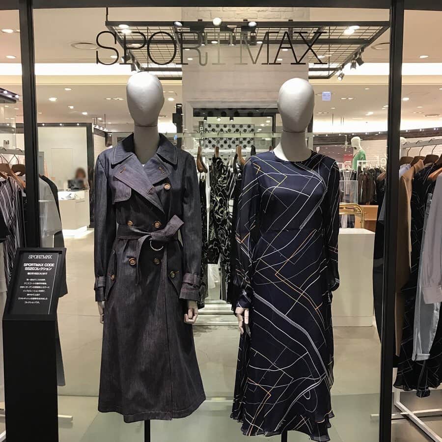 のインスタグラム：「SPORTMAX CODE SS20 COLLECTION At 3F 『D.EDIT』 #Hankyu #HANKYUMODE #umedahankyu #阪急うめだ本店 #うめだ阪急 #阪急百貨店 #osaka #umeda #mode #dedit #sportmax #スポーツマックス #ss20 #collection #春夏コレクション #新作 #新作入荷」