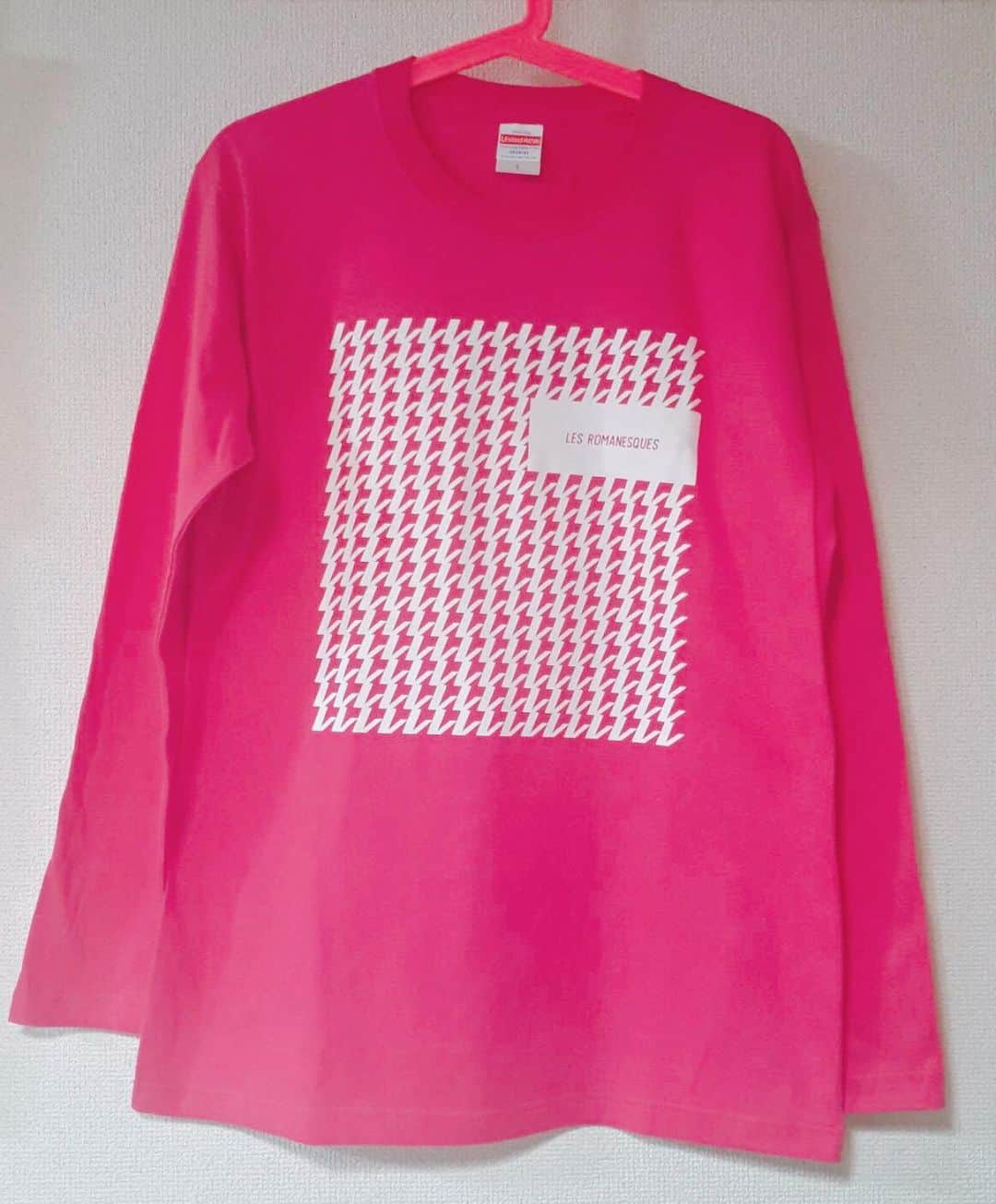 レ・ロマネスクのインスタグラム：「【レ・モノグラム】 ロングTシャツ ¥3,600 待望の長袖Tシャツが出ました。 買っておくレレレレレレレレレレレレレレレレレレレレレレレレレレレレレレレレレレレレレレレレレレレレレレレレレレレレレレレレレレレレレレレレレレレレレ  http://www.06ma9.net/items/26385976  United Athle〈ユナイテッドアスレ〉 生地厚：5.6オンス 素材 ：綿100％ #レモノグラム」