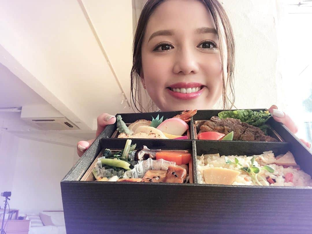 丸高愛実さんのインスタグラム写真 - (丸高愛実Instagram)「豪華なお弁当🍱😍🙏 #お弁当」2月13日 11時53分 - marutakamanami