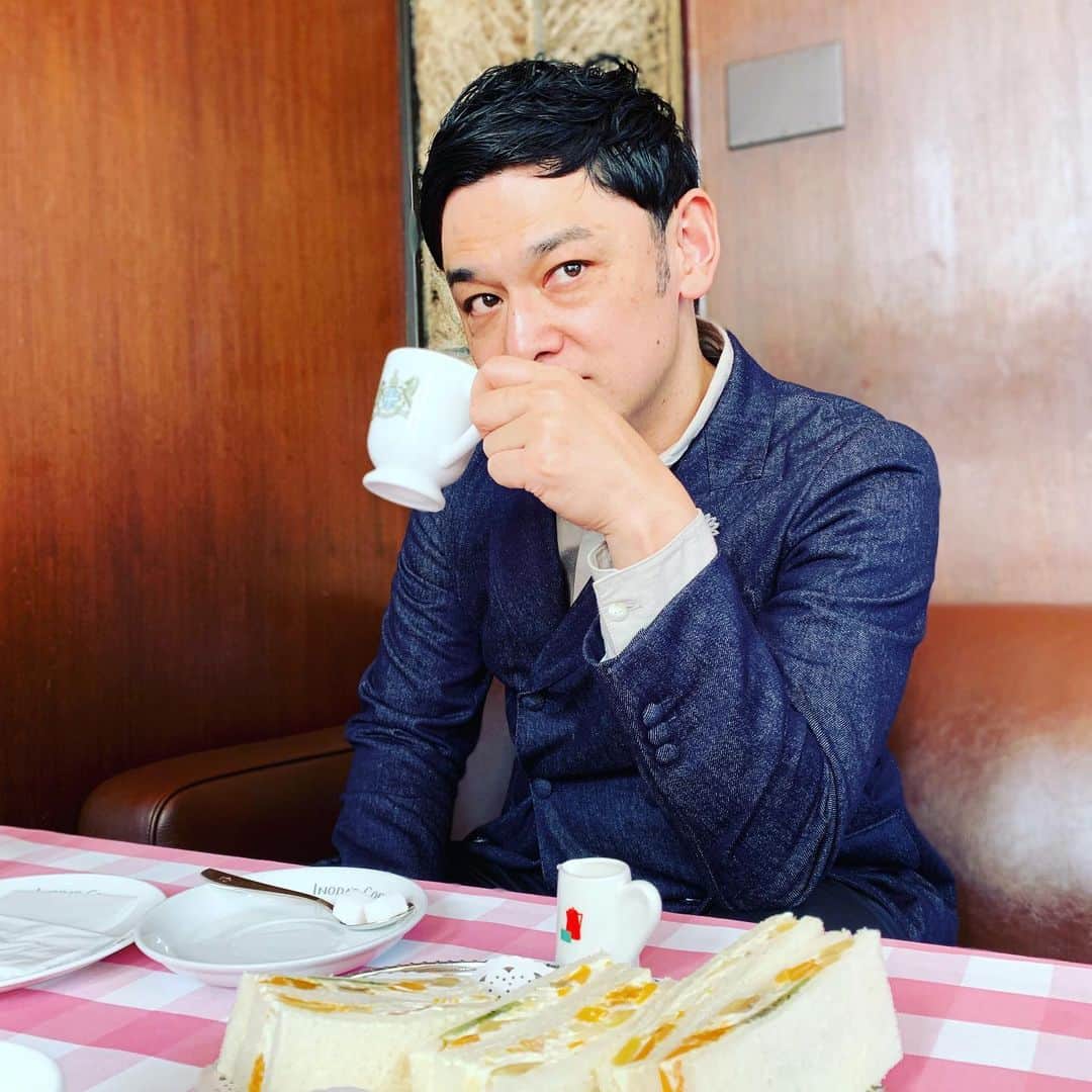 宮田麺児のインスタグラム：「クー　似顔絵デザイン　日本酒ラベルでけた。  #日本酒#野性爆弾#くっきー！」