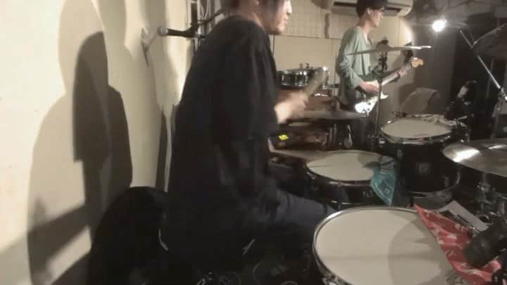 吉澤響のインスタグラム：「20200128 下北沢モナレコード 『Grave of Music』/ セカイイチ  #セカイイチ #live #drums #drummer」