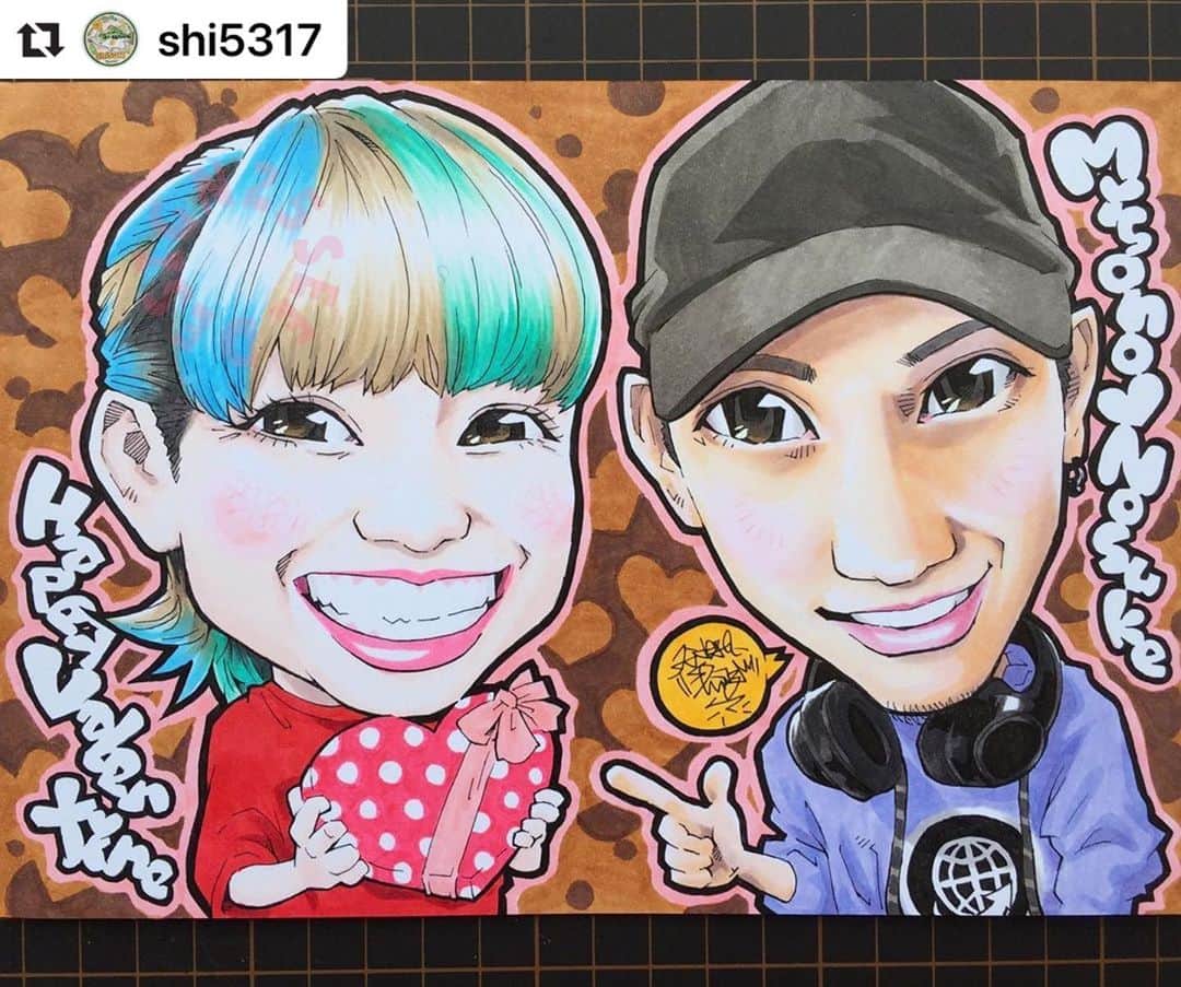 のインスタグラム：「・ ・ 2/13 自分は丸1日、YouTubeの編集… Nosukeは、kenbowの家で作業（お泊り） ・ 2/14 自分は午前中からヘアメイクをして、テレビ東京へ！ 夜ご飯は、女子会（笑） ・ そんな中、可愛らしい絵が！？ 髪型も、最新のmisonoになってる！？ 有り難すぎる… ・ ↓ ・ #Repost @shi5317 with @make_repost ・ バレンタインイラスト✨😁 ・ misonoさんとnosukeさんを💕😆 ・ A5サイズ✨ オーダーのみ受付中❗️ 一人一人リアルにそっくりにお描きしております✨😁 ・ 似てる！細かい！綺麗！ を目指して皆様を描いております✨ ・ #似顔絵  #愛媛似顔絵 #愛媛似顔絵師 #イラスト  #イラストレーター  #ラクガキ  #落書き  #インスタ映え #カラーイラスト  #プレゼント に #サプライズ に いかがでしょうか？ #似顔絵プレゼント  #イベント  #ウェルカムボード #ブライダル  #ブライダルイラスト #誕生日祝い  #誕生日のプレゼント #ブライダル似顔絵  #バレンタインイラスト  #バレンタイン #valentine  #happyvalentine  #misonosuke  #misono #nosuke  #中村真之介 さん ・ @nosukedrummer ・ ・ 🚫DM、Instagram messageは対応してませんので、返事は返しません。 ・ 【25SEE DESIGN似顔絵・イラスト】 ・ ⬇︎注文依頼、相談、ご質問などはこちら ・ ✅Gmail 📩 25see.0403@gmail.com ◀︎ ・ ✅LINE 📩LINE→@ykg7344b◀︎ ・ ※登録のみ、また相談のみの 場合でも大丈夫です👌✨✨ ・ ※LINE、Gmailなど対応は 販売担当の者が対応します✨ ・ https://www.creema.jp/creator/191731/item/onsale ・ 25SEE DESIGN🖋 ・ ➡🌻デザイナー DECO(デコ) ➡🌱イラストレーター Shi(シー) ・ 🚫注文の似顔絵、イラスト等は有料です❗️無料など、リクエスト、サンプルイラストは受け付けておりません❗️ ・ 🚫混み状況によって変わります。 ・ 🚫ご注文される場合はキャラクター、芸能人、有名人等は描くことができませんのでご遠慮下さい。 ・ 🚫DM、Instagram messageは対応してませんので、返事は返しません。 ・ 🚫無断使用禁止。 ・ ⚠️最近、問い合わせ後にご連絡頂けない方が増えていて困っています。キャンセルの場合でも、時間が必要な場合もご連絡頂けると幸いです(*´﹀`*) ・ ⚠️似顔絵師によって価格が変わることがあります。 LINEを頂いた際にその都度ご説明しますので宜しくお願いします💬✨」