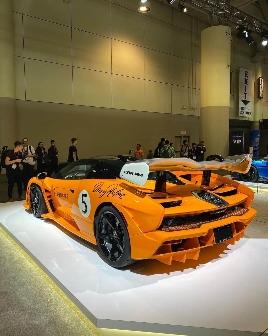 CarsWithoutLimitsさんのインスタグラム写真 - (CarsWithoutLimitsInstagram)「McLaren Senna CanAm  #carswithoutlimits #senna  #CIAS2020」2月14日 1時34分 - carswithoutlimits