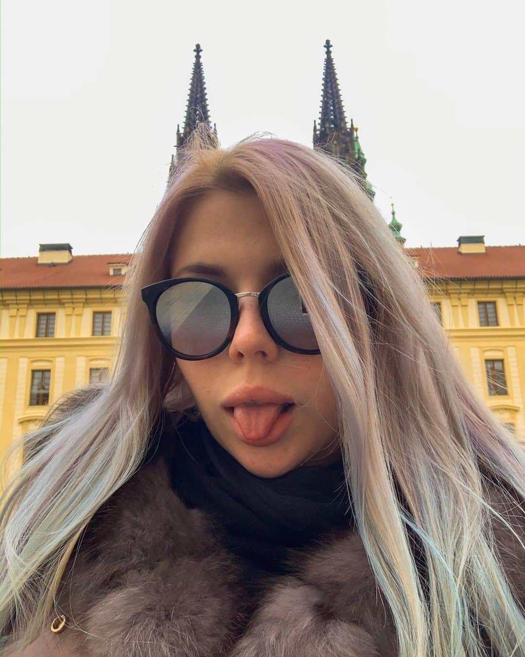 ALINA AKULAのインスタグラム：「Утонченная персона, изысканный ракурс 😜」
