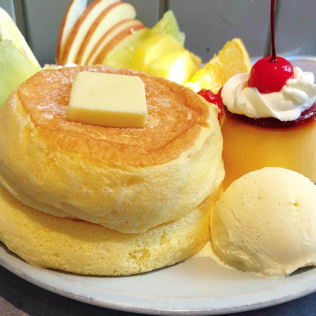 里井真由美のグルメインスタ