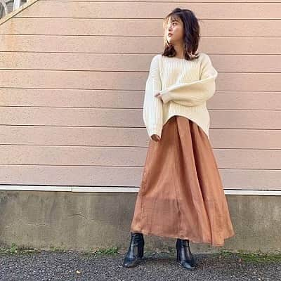 タウンワークさんのインスタグラム写真 - (タウンワークInstagram)「🧡. 【１万円で完成🎀今年のバレンタインはこれ着てモテるべし💕】 💘彼ウケ100%のデートコーデ3選😘 . ファッションライバーももち🍑さんとの新企画❗️✨ 今回のテーマは…！ 『1万円でできるバレンタインデデートコーデ👗』 . コーディネートの詳細は @townwork_official のURLから飛んで見てね😊 . #ももち ( @momochi.661 ) #牛江桃子 #ファッションライバー #インスタライバー #ももち現象 #ももち芸人 . #ファッション #コーディネート #コーデ #バレンタインコーデ #バレンタイン #デートコーデ #アパレル . #タウンワーク #タウンワークマガジン #バイト #アルバイト #バイトするならタウンワーク」2月13日 18時24分 - townwork_official