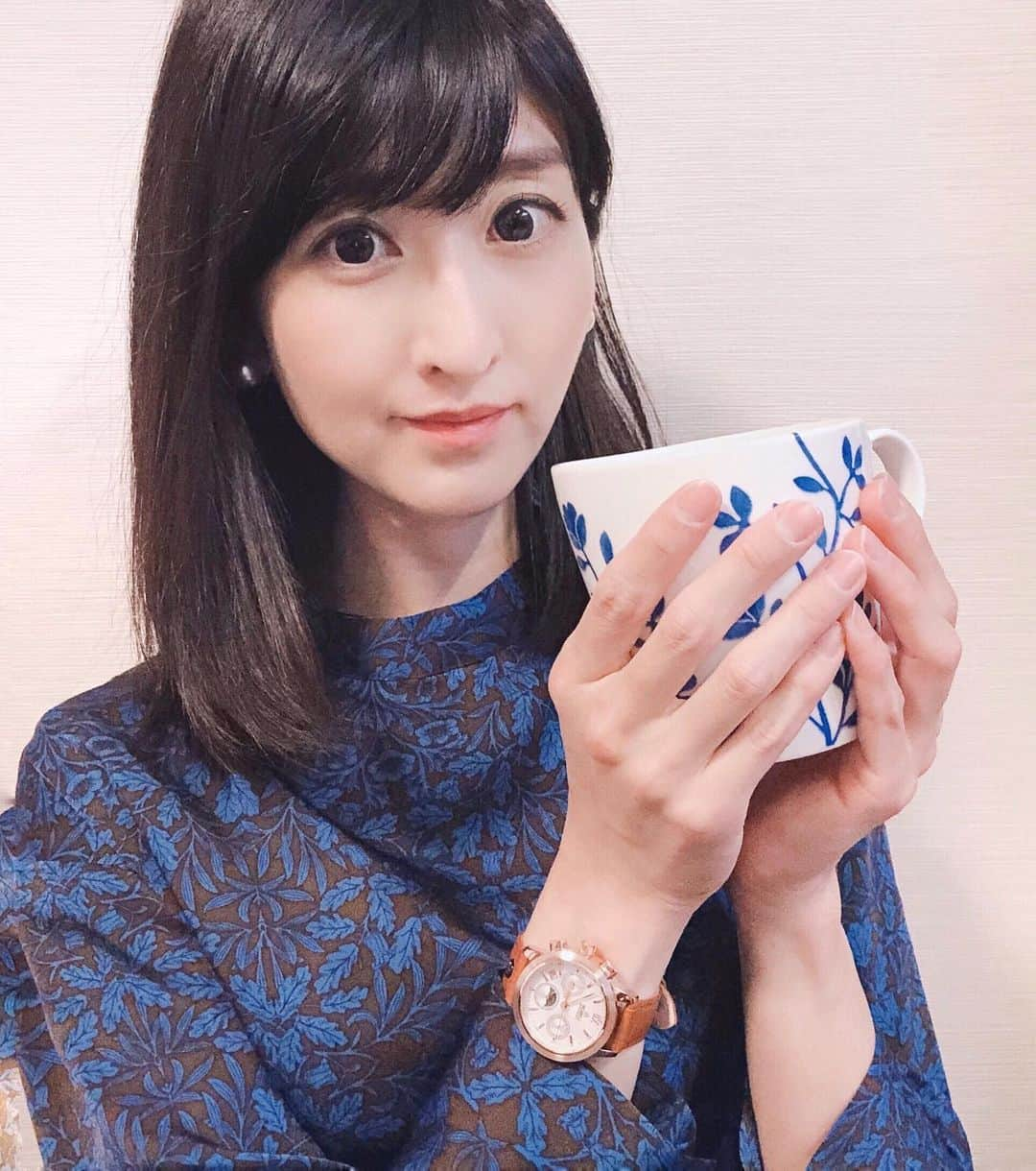 土屋香織さんのインスタグラム写真 - (土屋香織Instagram)「❁. お気に入りのワンピに LOBOR @loborjapan の時計をコーデ。 . . . クーポンコード【kaori204】 使用で10パーセントオフになります。 (クーポン使用期限2021/02/04) . . . #lobor #ロバー #腕時計 #時計 #手元倶楽部」2月13日 18時18分 - kaorintsuchiya