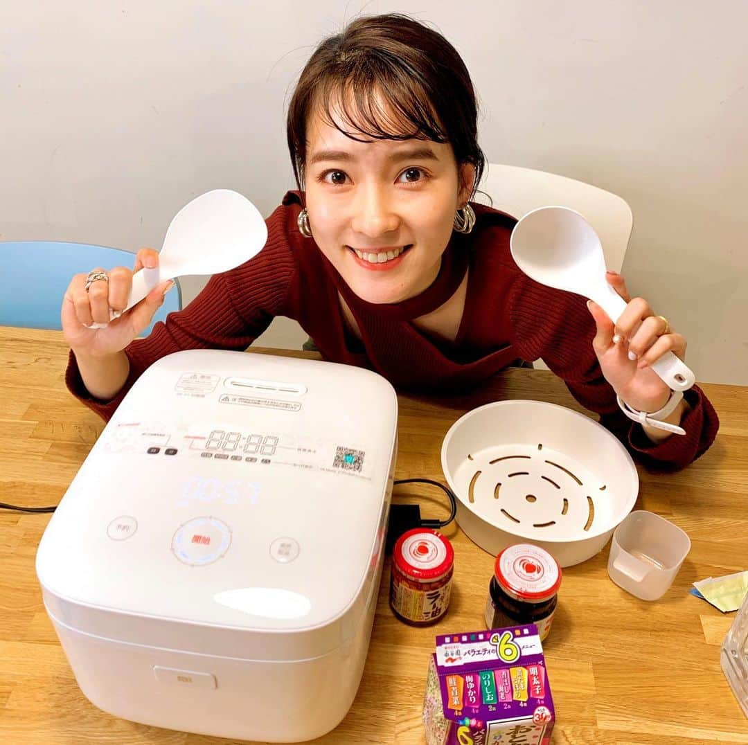 奈津子さんのインスタグラム写真 - (奈津子Instagram)「撮影で話題の　#シャオミ 【MI IH炊飯器】でお米を炊いてごはんパーティー🍚🎉スマホ連携できて、9,999円とは思えないクオリティだった、、また詳しくリポートしますね。 ・ #家電 #家電好き #家電女優 #奈津子 #炊飯器　#プチプラ　#ごはん #🍚　#お米 #xiomi #ricecooker #奈津子の家電録」2月13日 18時39分 - natsuko_kaden